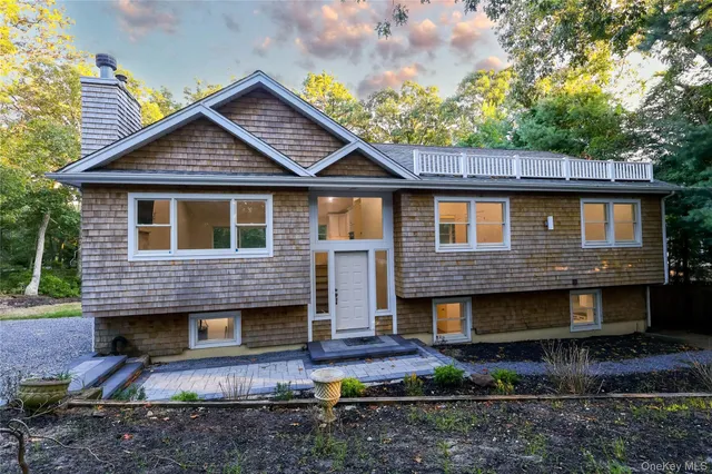 $1,035,000 | 177 Red Creek Road, Hampton Bays, NY 11946