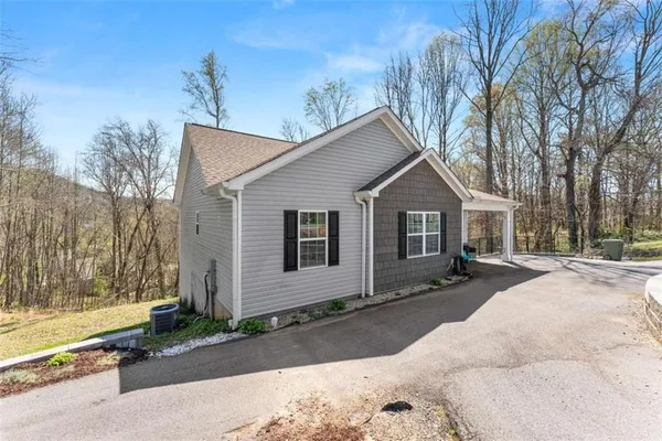 $375,000 | 426 Old Clarkesville Highway, Cleveland, GA 30528