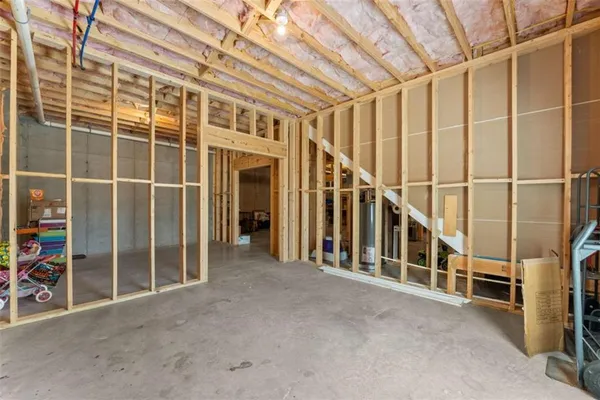 a view of a backyard of the house