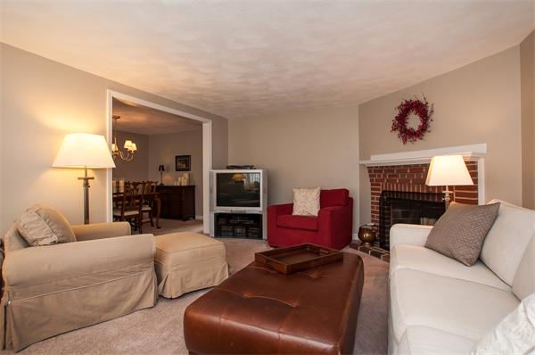 1317 Trapelo Road Waltham, MA 02451 - Photo 6 of 23