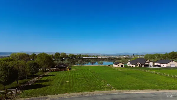 $524,900 | 25555 Clubhouse Court, Wilder, ID 83676