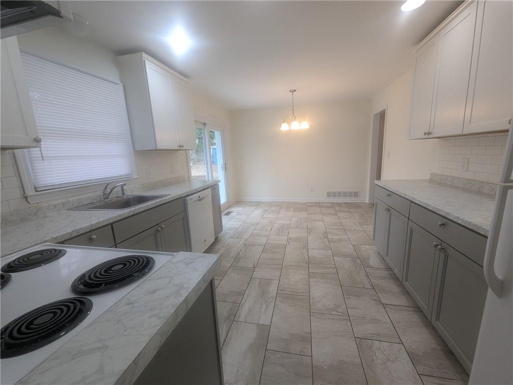 409 Samaritan Drive Cumming, GA 30040 - Photo 4 of 17