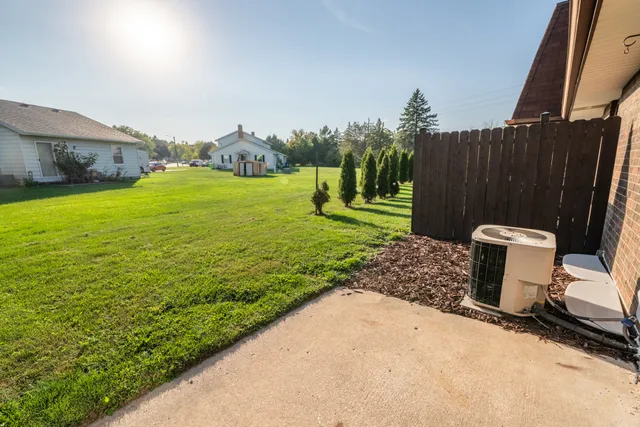 $204,900 | 269 Karen Court, Hartford, WI 53027