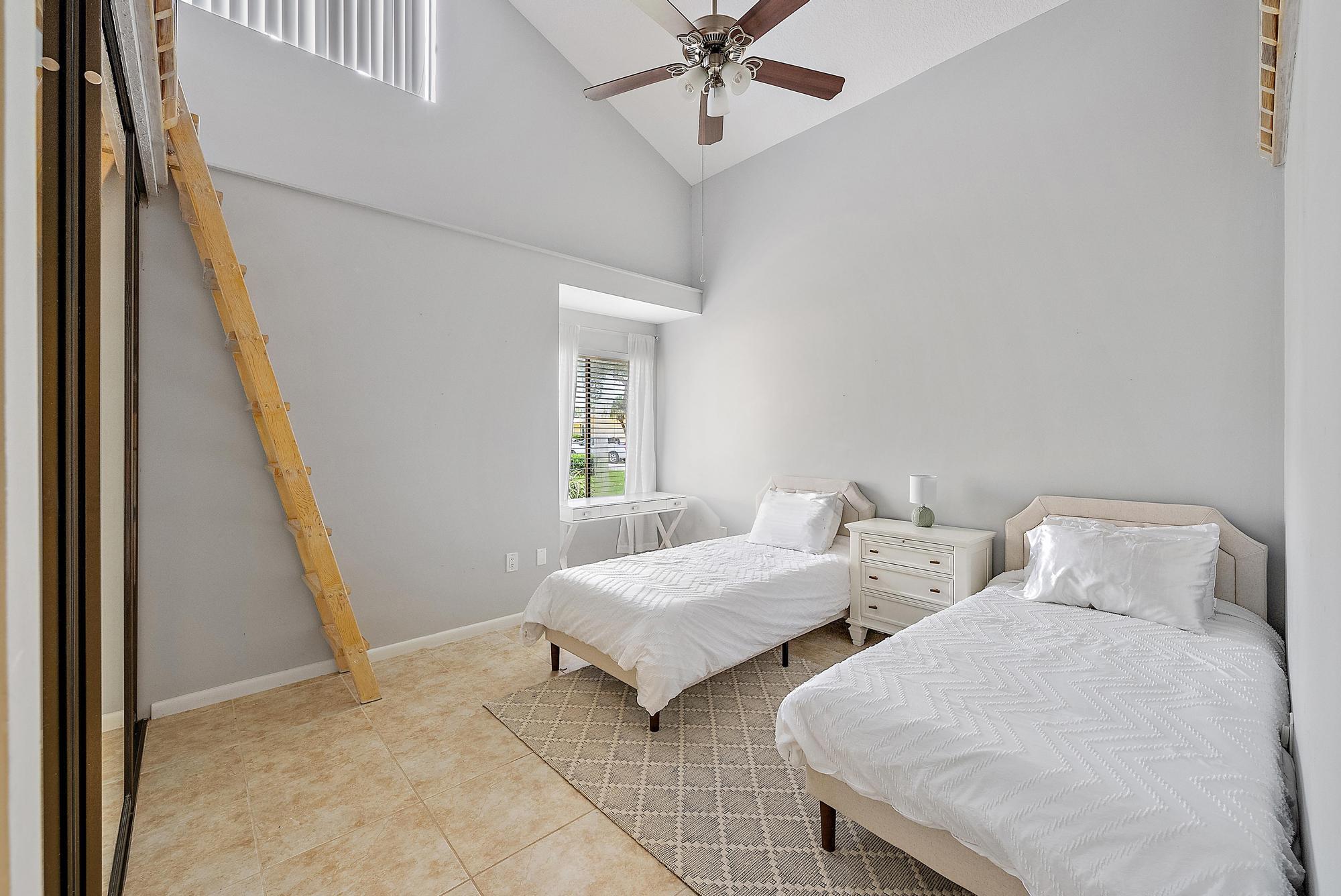 256 Ridge Road Jupiter, FL 33477 - Photo 16 of 26 256 Ridge Road-13