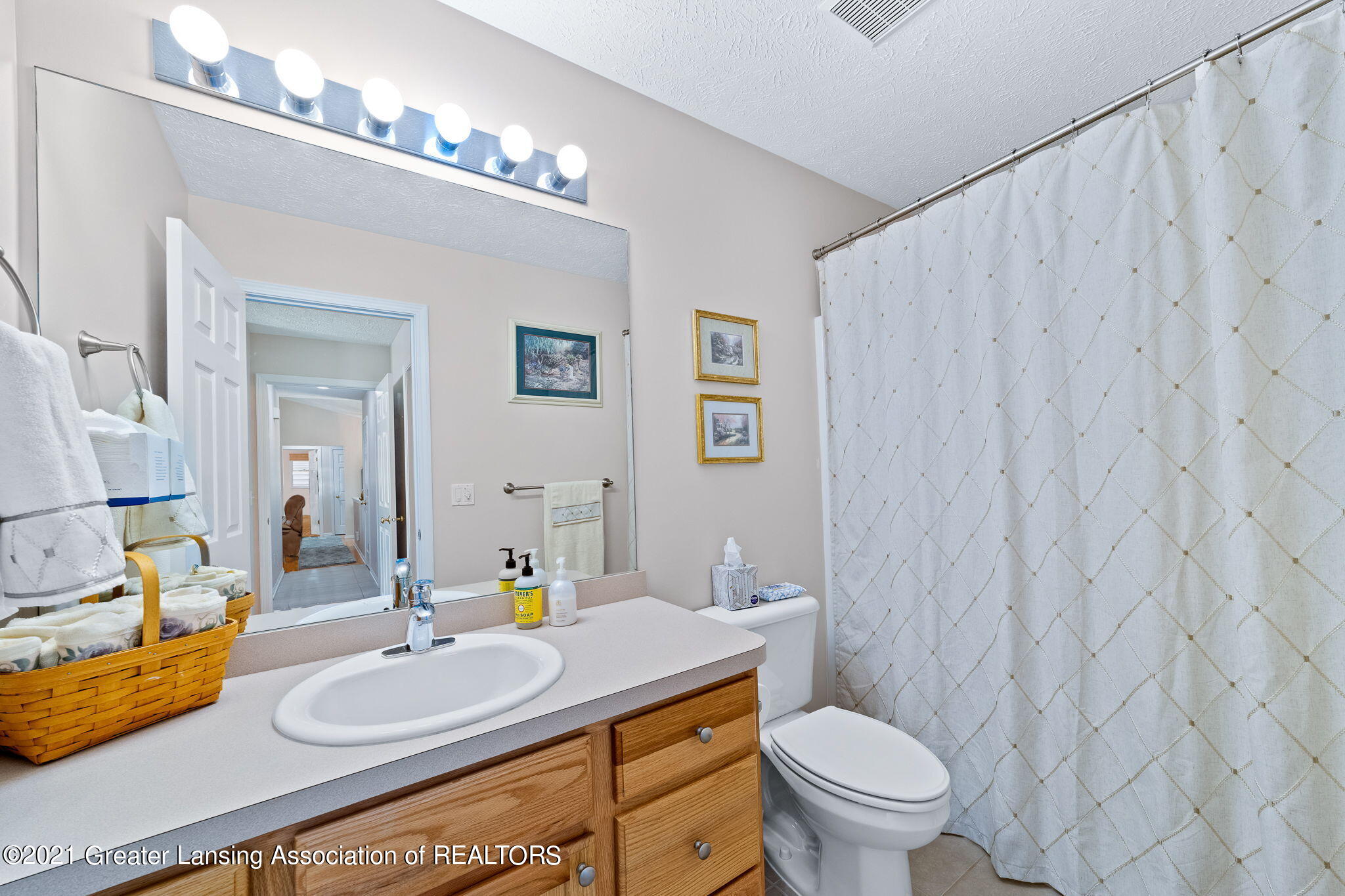 3474 Ramsgate Drive Lansing, MI 48906 - Photo 14 of 24 23-web-or-mls-424A3230