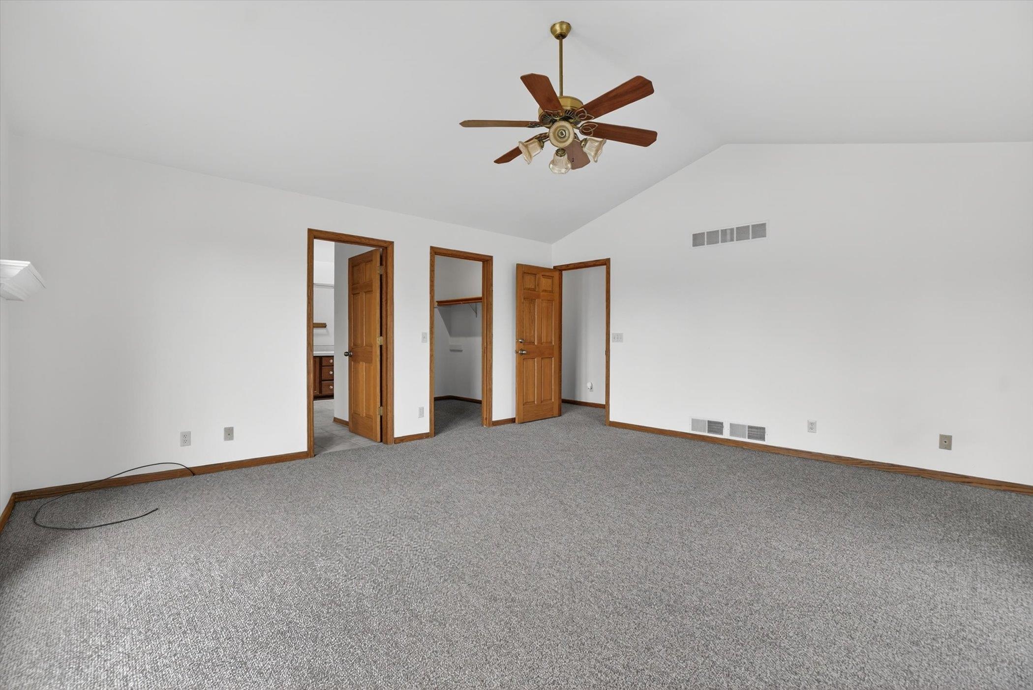 224 Deer Ridge Drive West Bend, WI 53095 - Photo 19 of 41