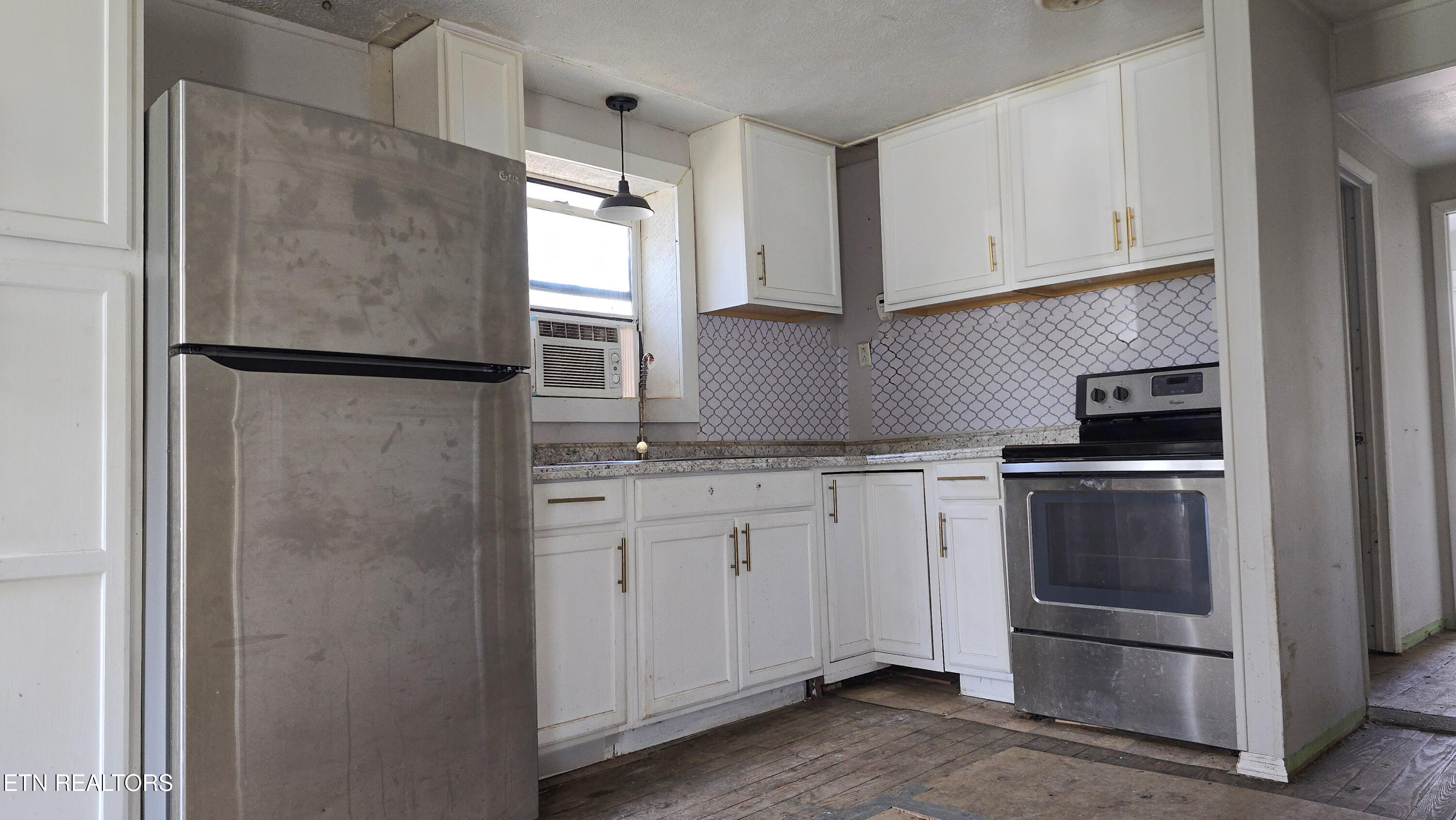 655 Coal Hill Road Harriman, TN 37748 - Photo 4 of 18 20260321_121121