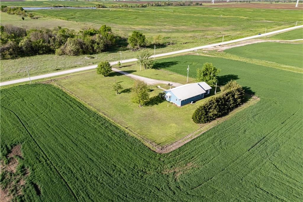 5670 80th Road Thayer, KS 66776 - Photo 13 of 45