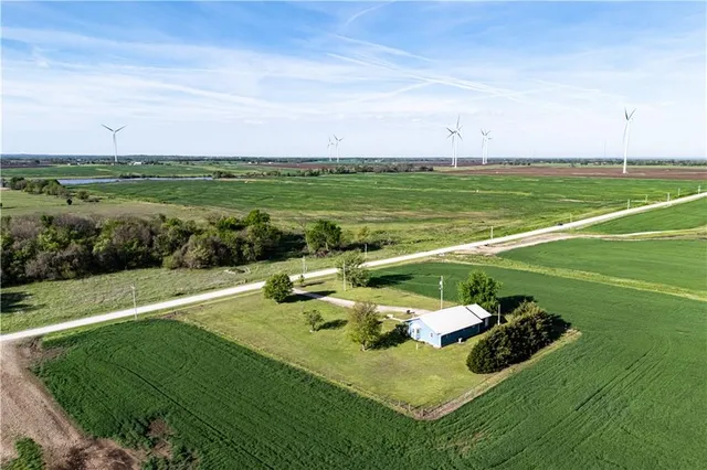 $239,000 | 5670 80th Road, Thayer, KS 66776