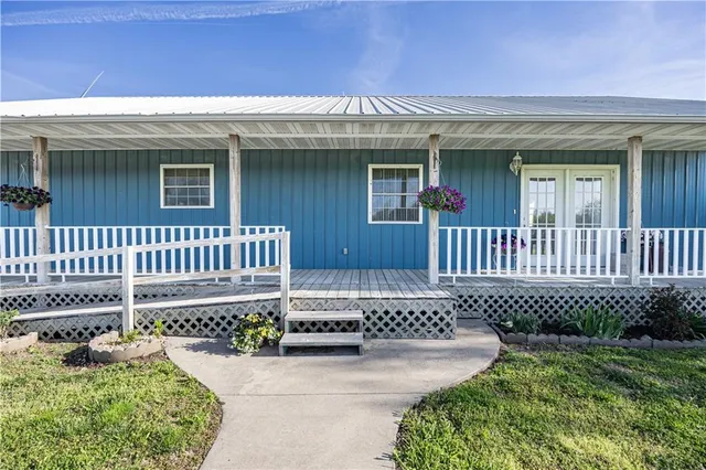 $239,000 | 5670 80th Road, Thayer, KS 66776