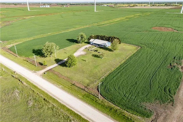 $239,000 | 5670 80th Road, Thayer, KS 66776