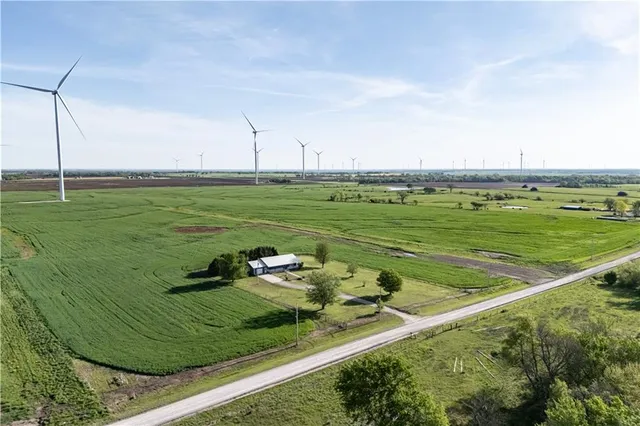 $239,000 | 5670 80th Road, Thayer, KS 66776