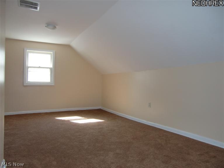 1131 Pennfield Road Cleveland, OH 44121 - Photo 13 of 23
