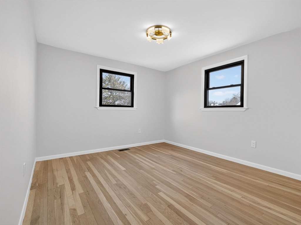 36 Brandley Road Watertown, MA 02472 - Photo 18 of 26