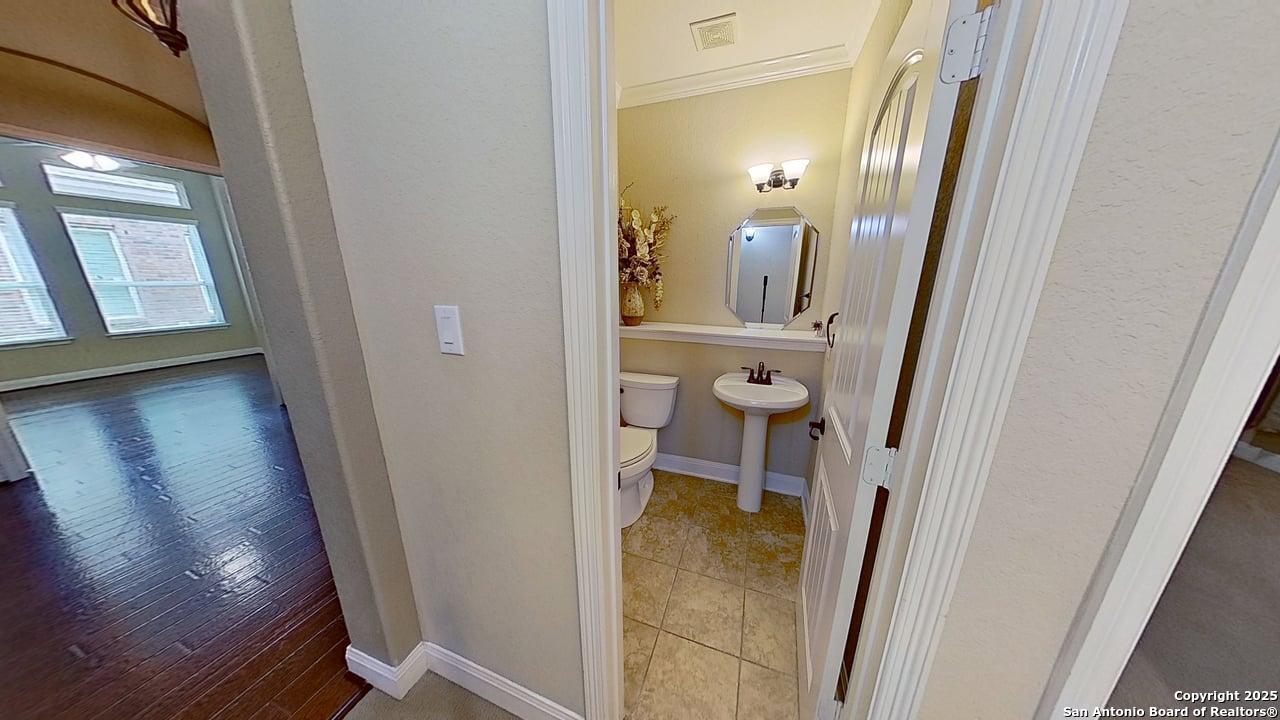 13230 Helotes Circle Helotes, TX 78023 - Photo 17 of 48