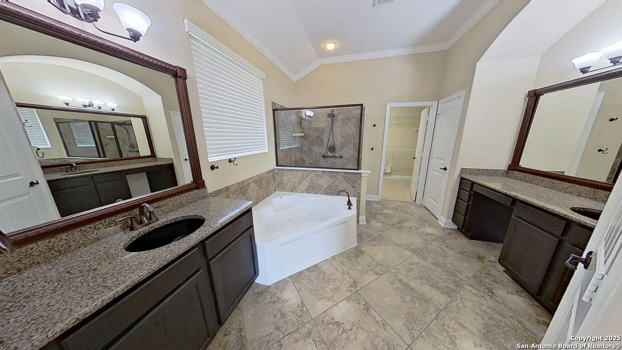 13230 Helotes Circle Helotes, TX 78023 - Photo 33 of 48
