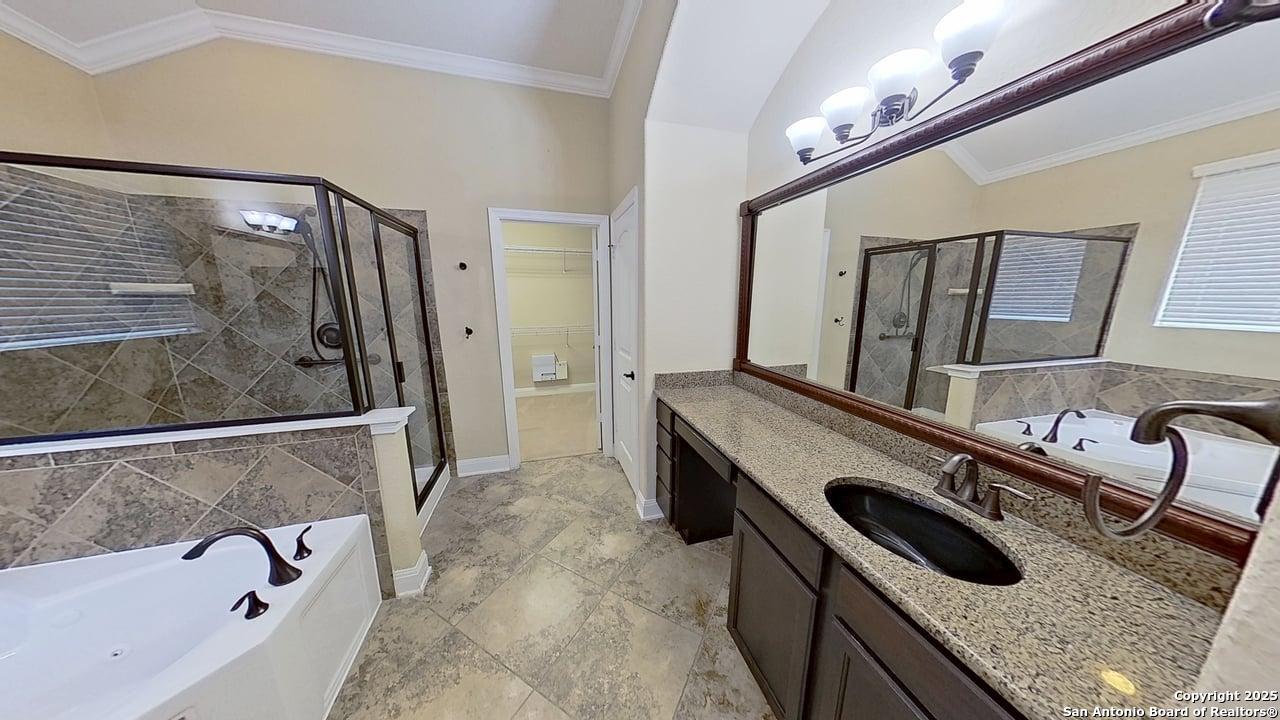 13230 Helotes Circle Helotes, TX 78023 - Photo 38 of 48