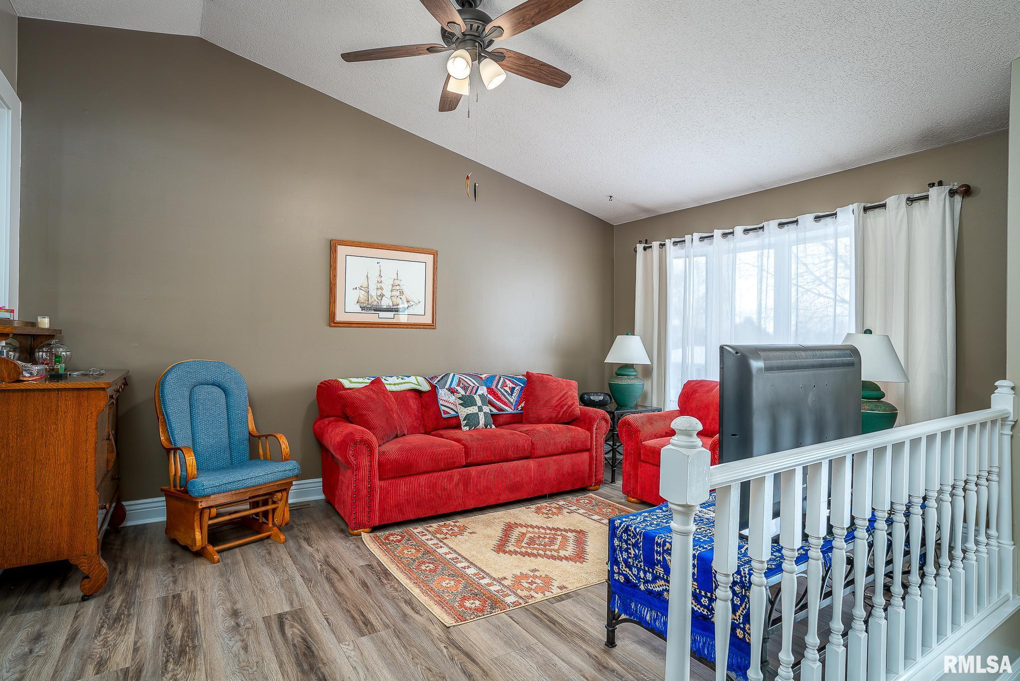 204 Baker Street Fulton, IL 61252 - Photo 5 of 20 Gallery Image 5