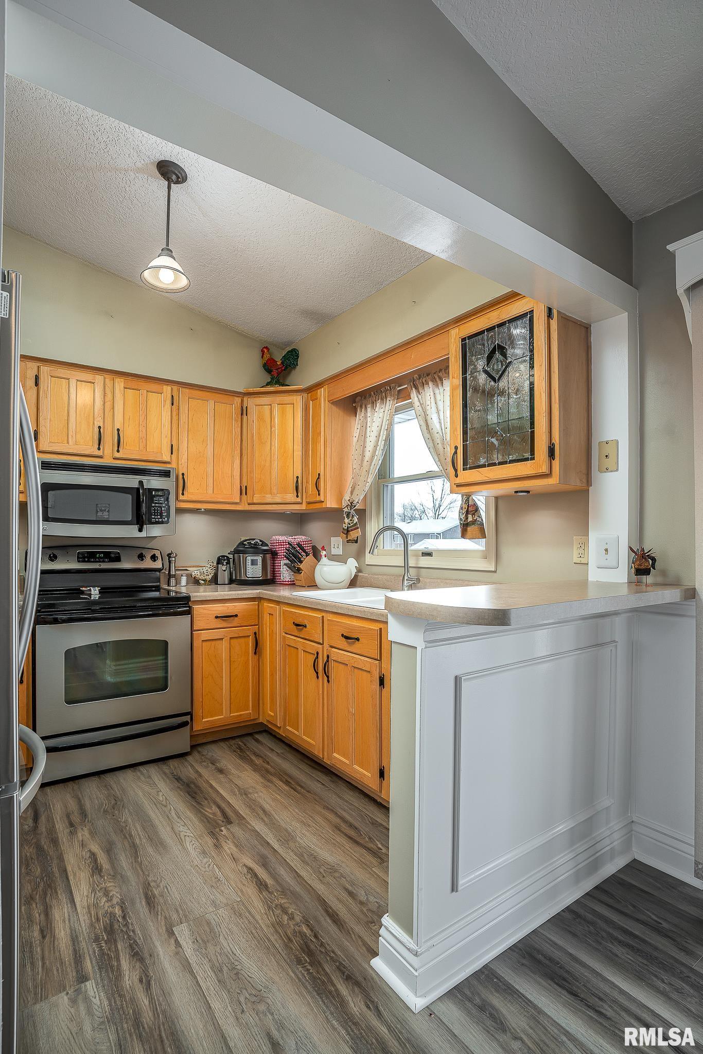 204 Baker Street Fulton, IL 61252 - Photo 7 of 20 Gallery Image 7
