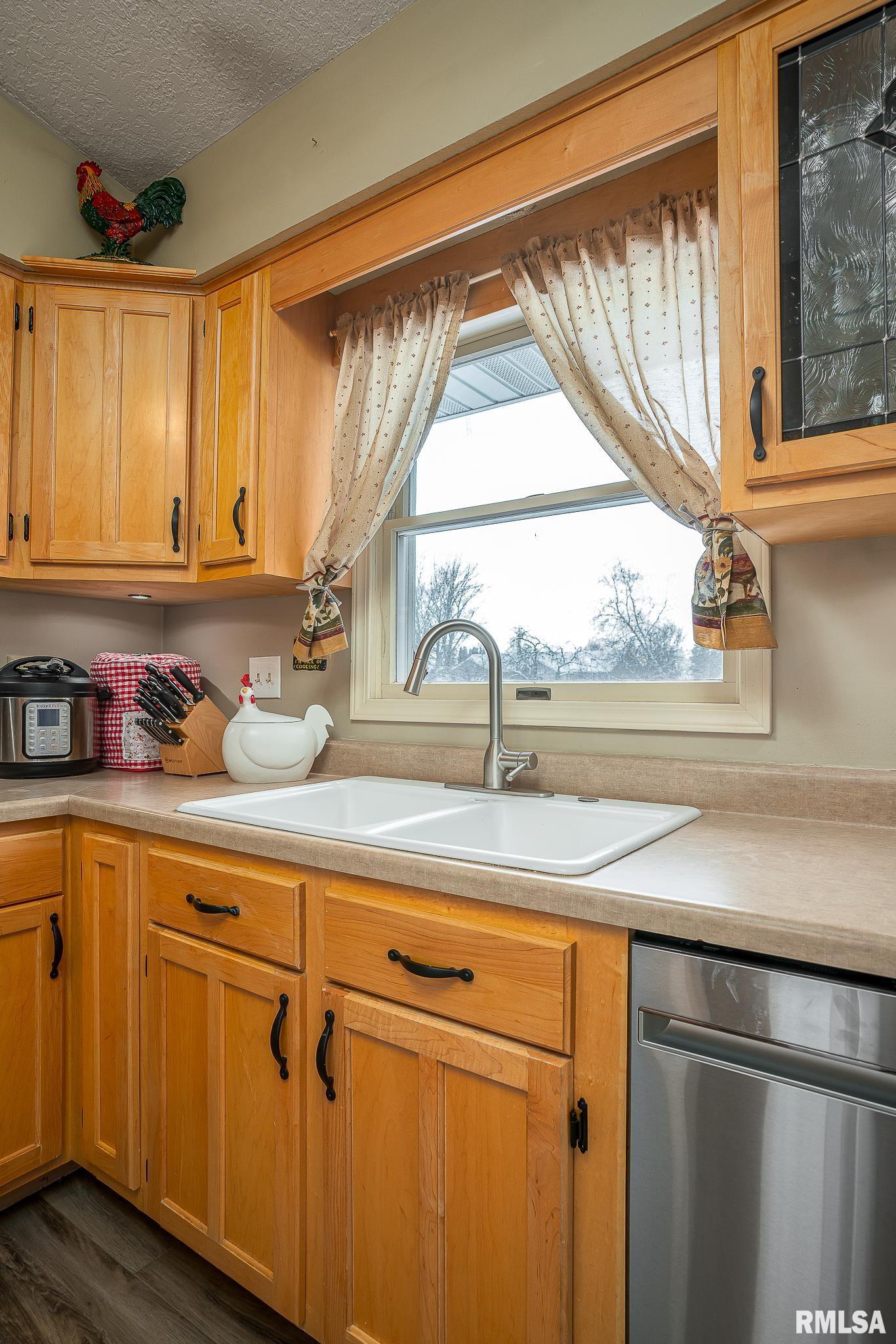 204 Baker Street Fulton, IL 61252 - Photo 8 of 20 Gallery Image 8