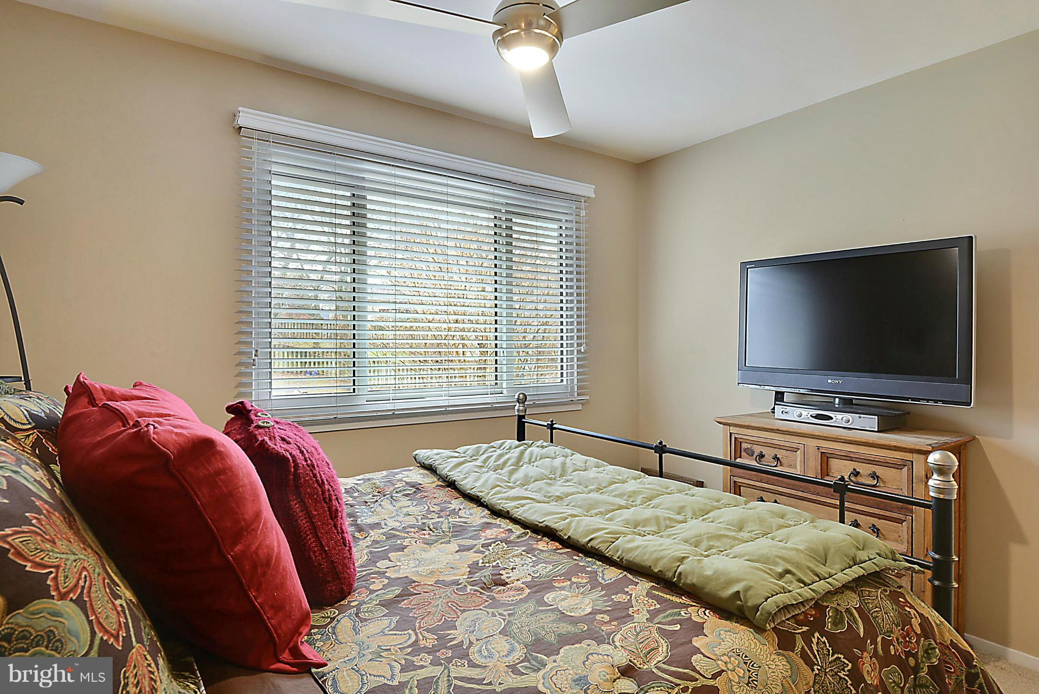 7708 Anderson Court Manassas, VA 20109 - Photo 25 of 30 Bedroom 3 - Plenty of room!