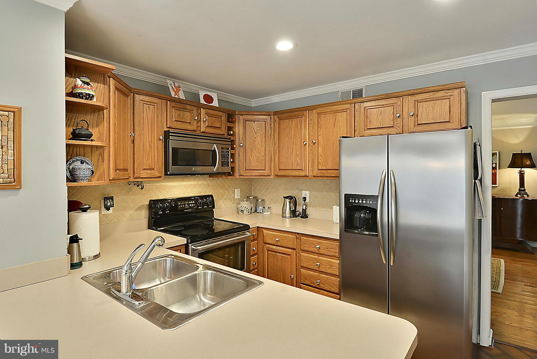 7708 Anderson Court Manassas, VA 20109 - Photo 4 of 30 Kitchen