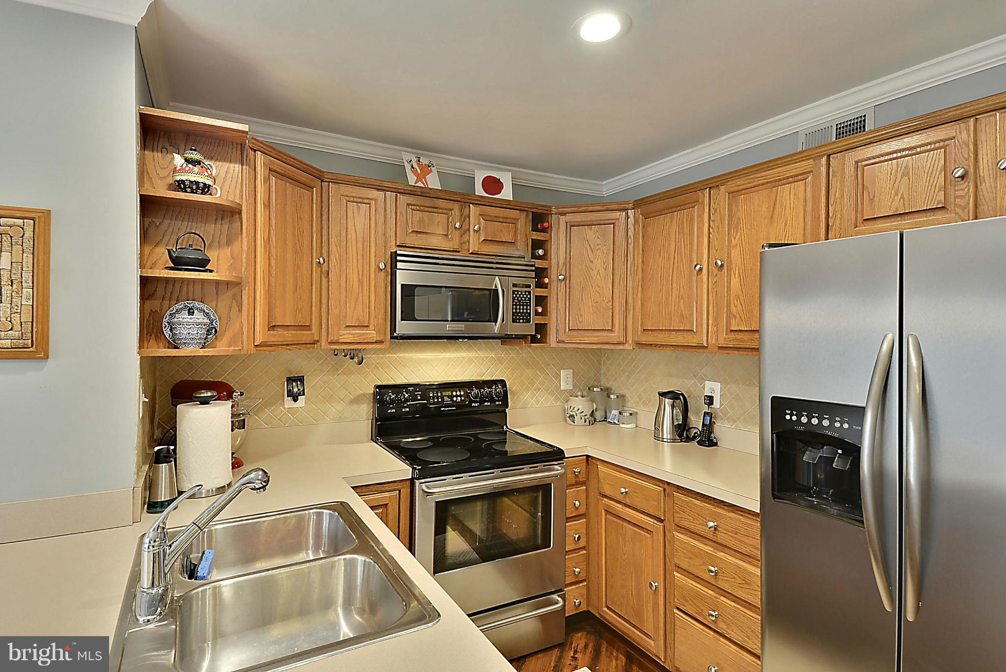 7708 Anderson Court Manassas, VA 20109 - Photo 5 of 30 Kitchen