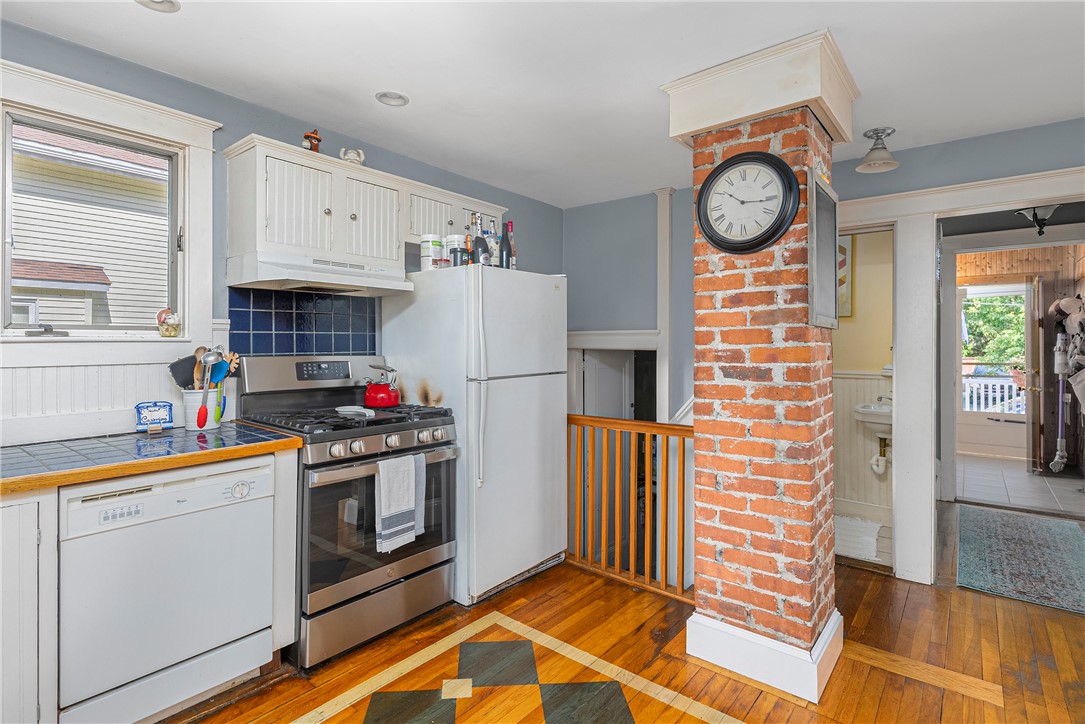 30 Benedict Road Warwick, RI 02888 - Photo 14 of 31 Gallery Image 14