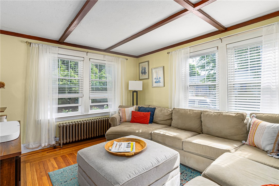 30 Benedict Road Warwick, RI 02888 - Photo 4 of 31 Gallery Image 4