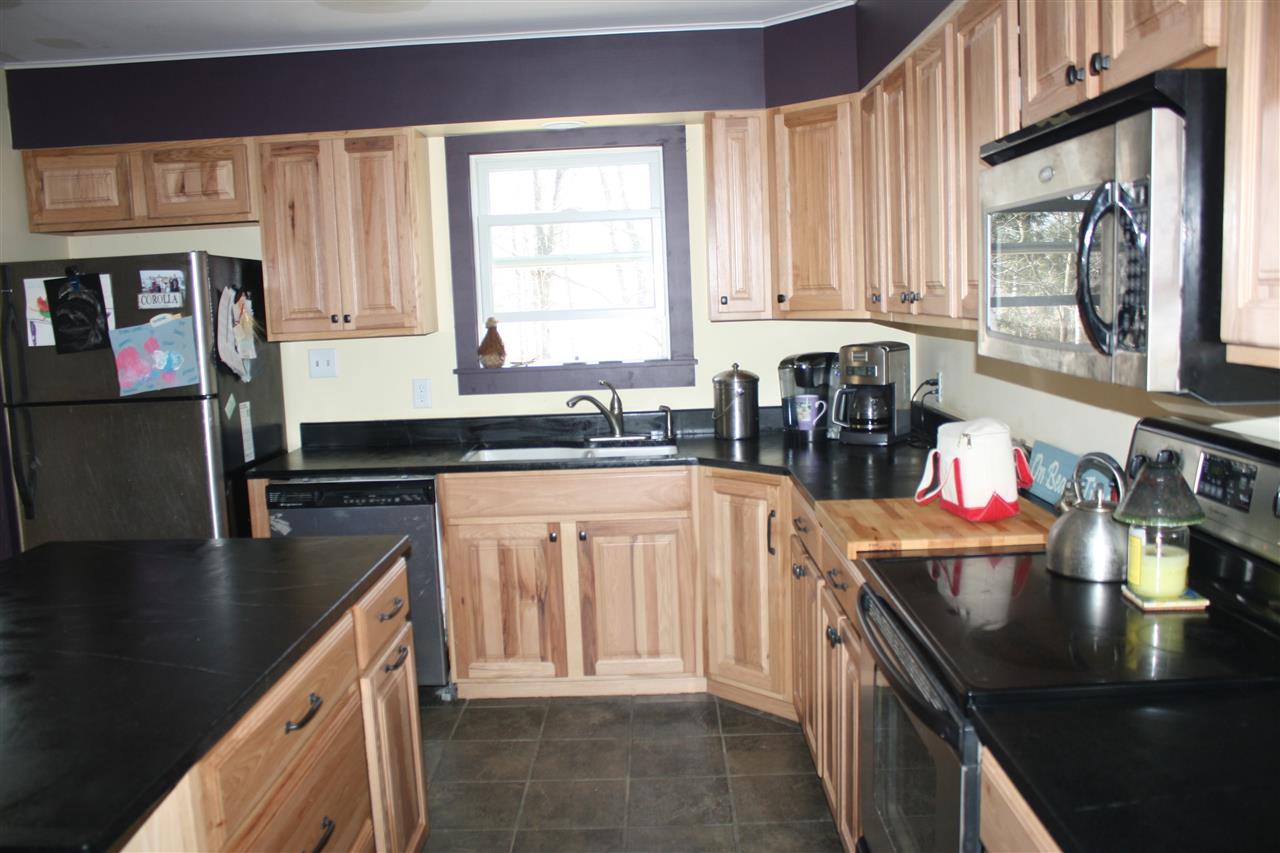 31 Pearce Circle Rockingham, VT 05101 - Photo 7 of 10 Gallery Image 7