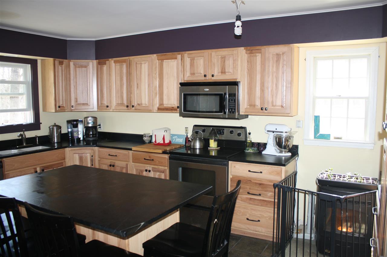 31 Pearce Circle Rockingham, VT 05101 - Photo 8 of 10 Gallery Image 8