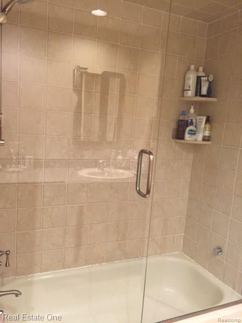 30069 High Valley Road Farmington Hills, MI 48331 - Photo 11 of 17