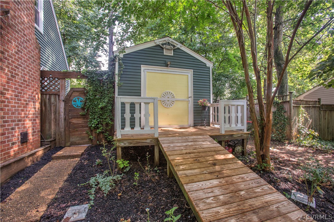 7224 Full Rack Drive Midlothian, VA 23112 - Photo 23 of 35 a front view of a house with a yard