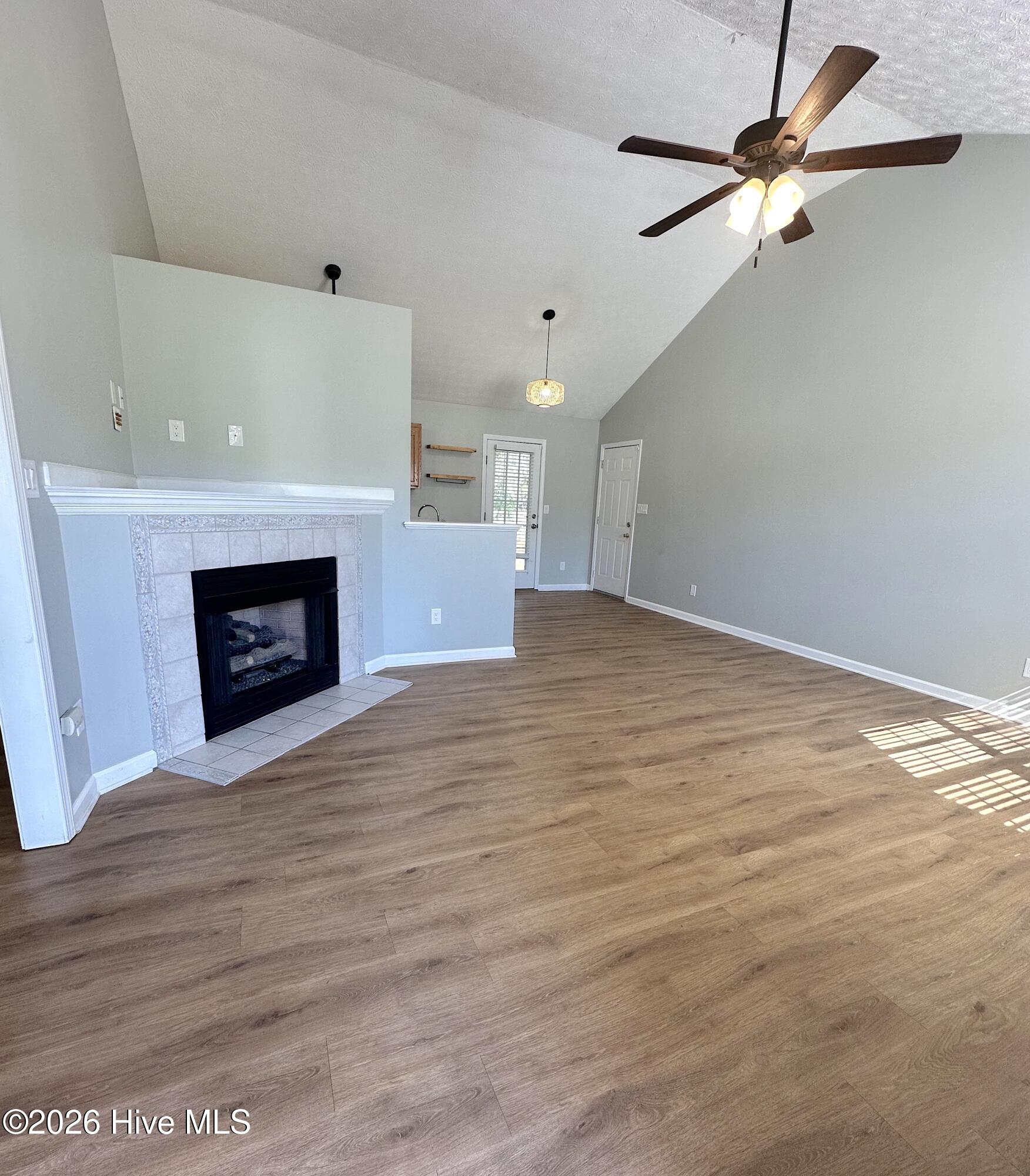 115 Luke Court New Bern, NC 28560 - Photo 3 of 19 IMG_4301