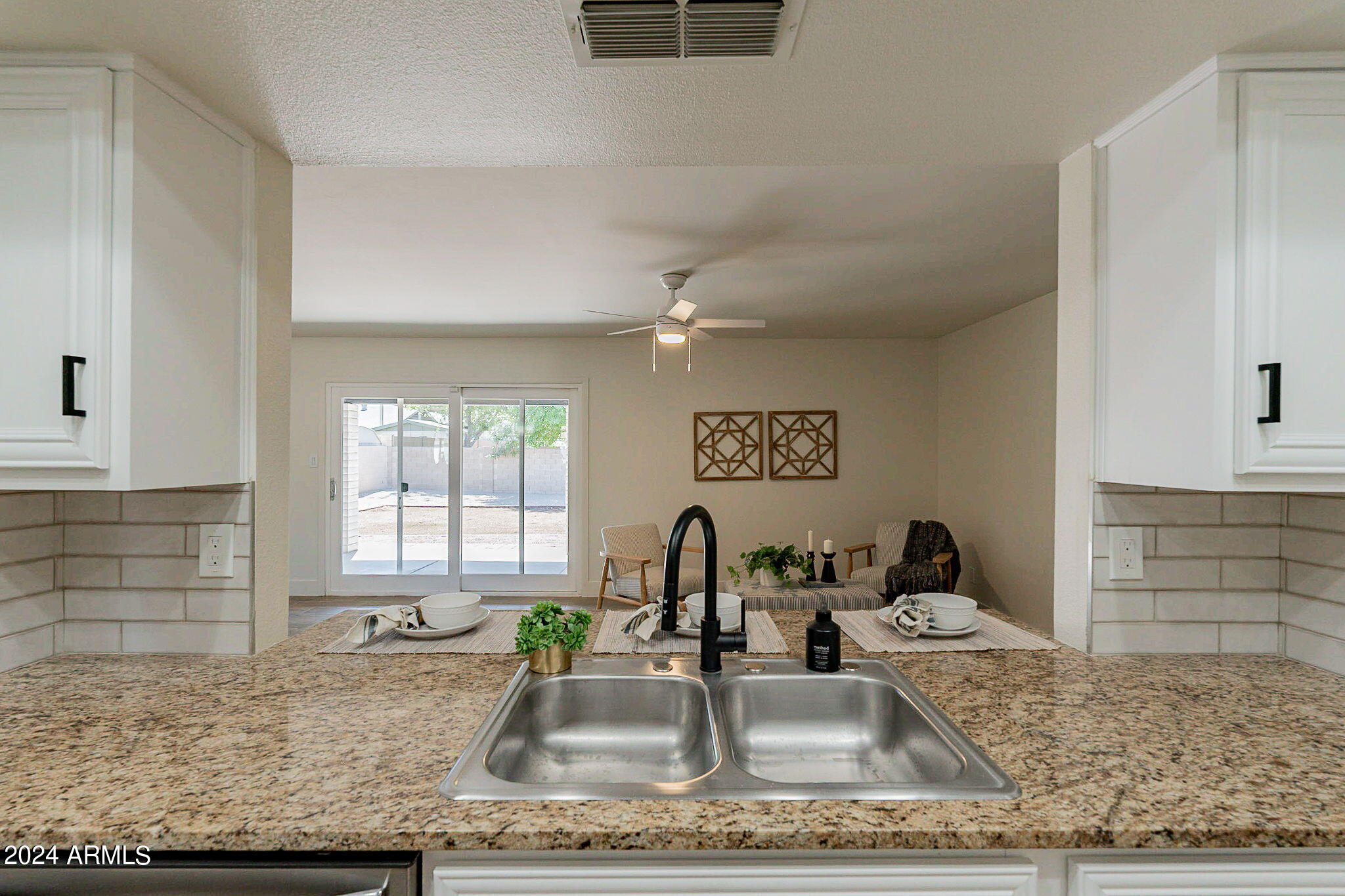 3815 West Phelps Road Phoenix, AZ 85053 - Photo 17 of 53 22-web-or-mls-Phelps-22