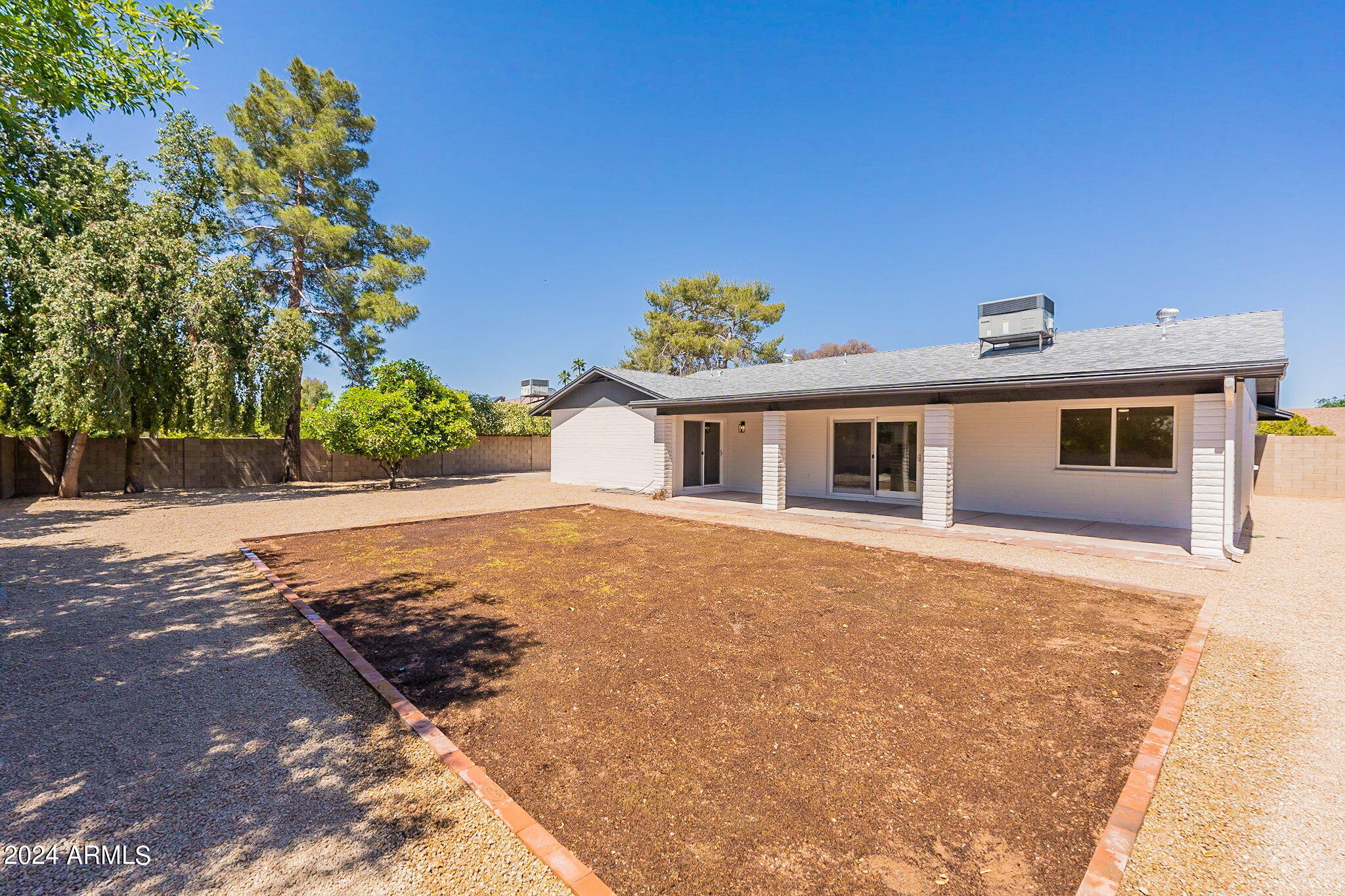 3815 West Phelps Road Phoenix, AZ 85053 - Photo 47 of 53 52-web-or-mls-Phelps-52