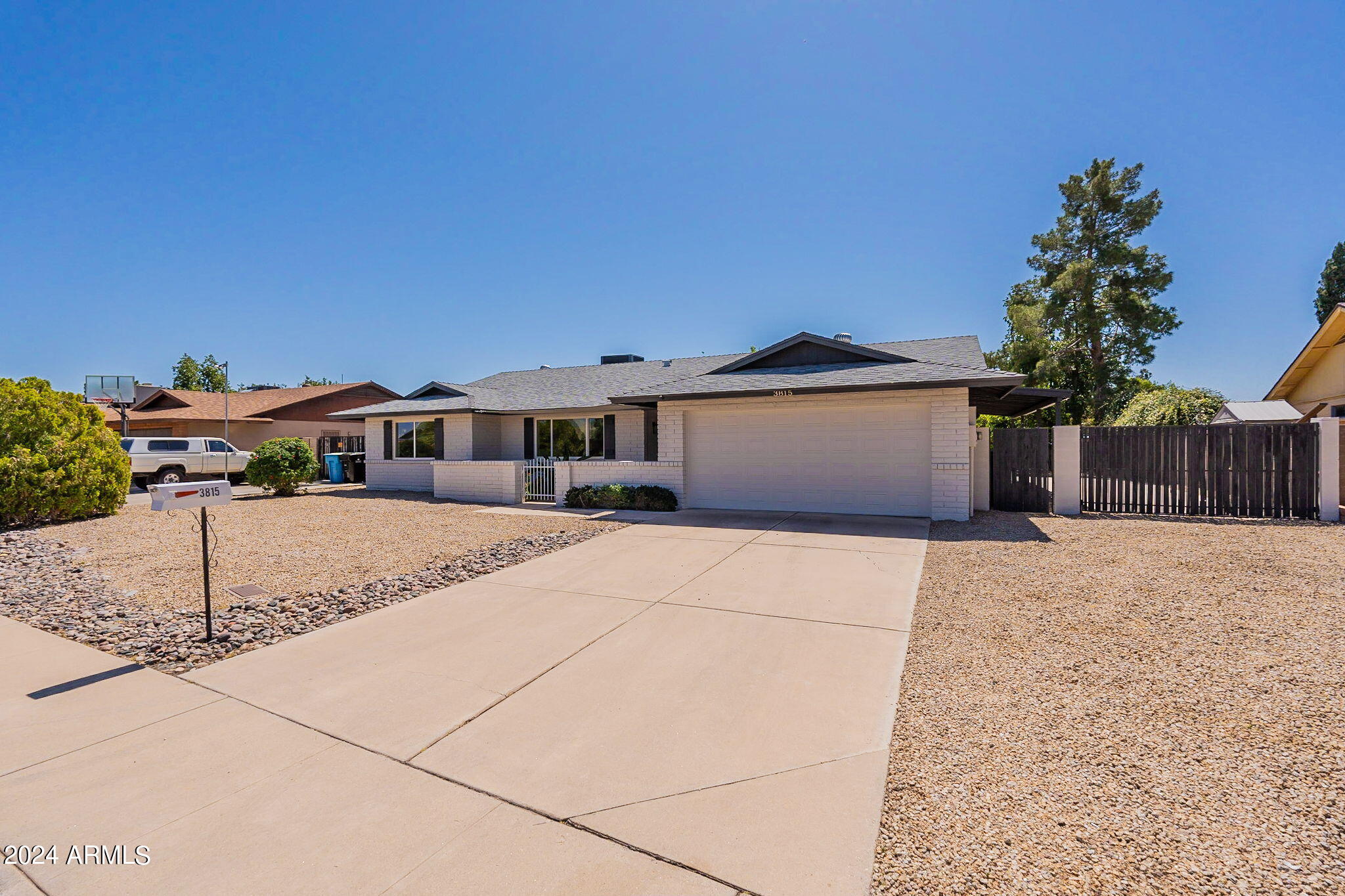 3815 West Phelps Road Phoenix, AZ 85053 - Photo 5 of 53 2-web-or-mls-Phelps-2
