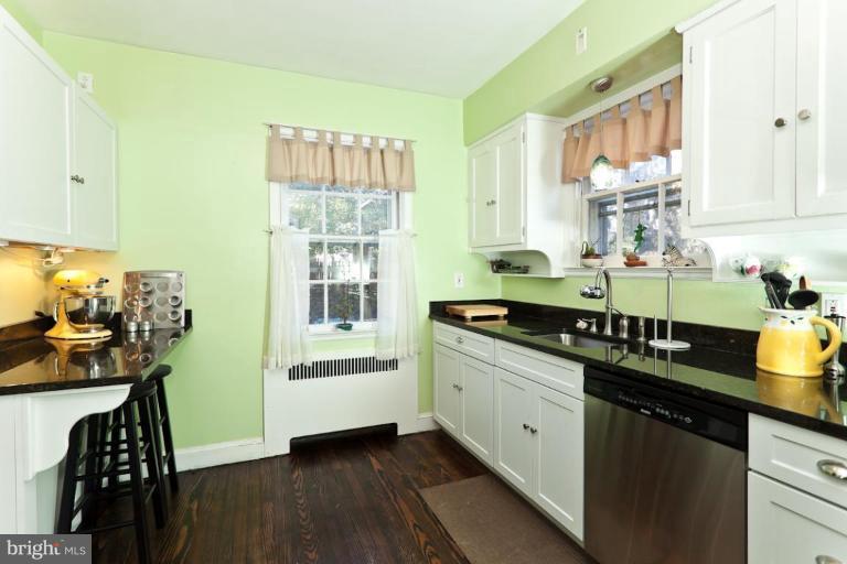 333 Paddington Road Baltimore, MD 21212 - Photo 17 of 24 Kitchen