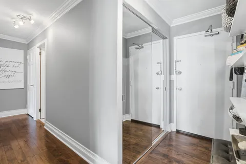 $325,000 | 1455 North Sandburg Terrace, Unit 504, Chicago, IL 60610
