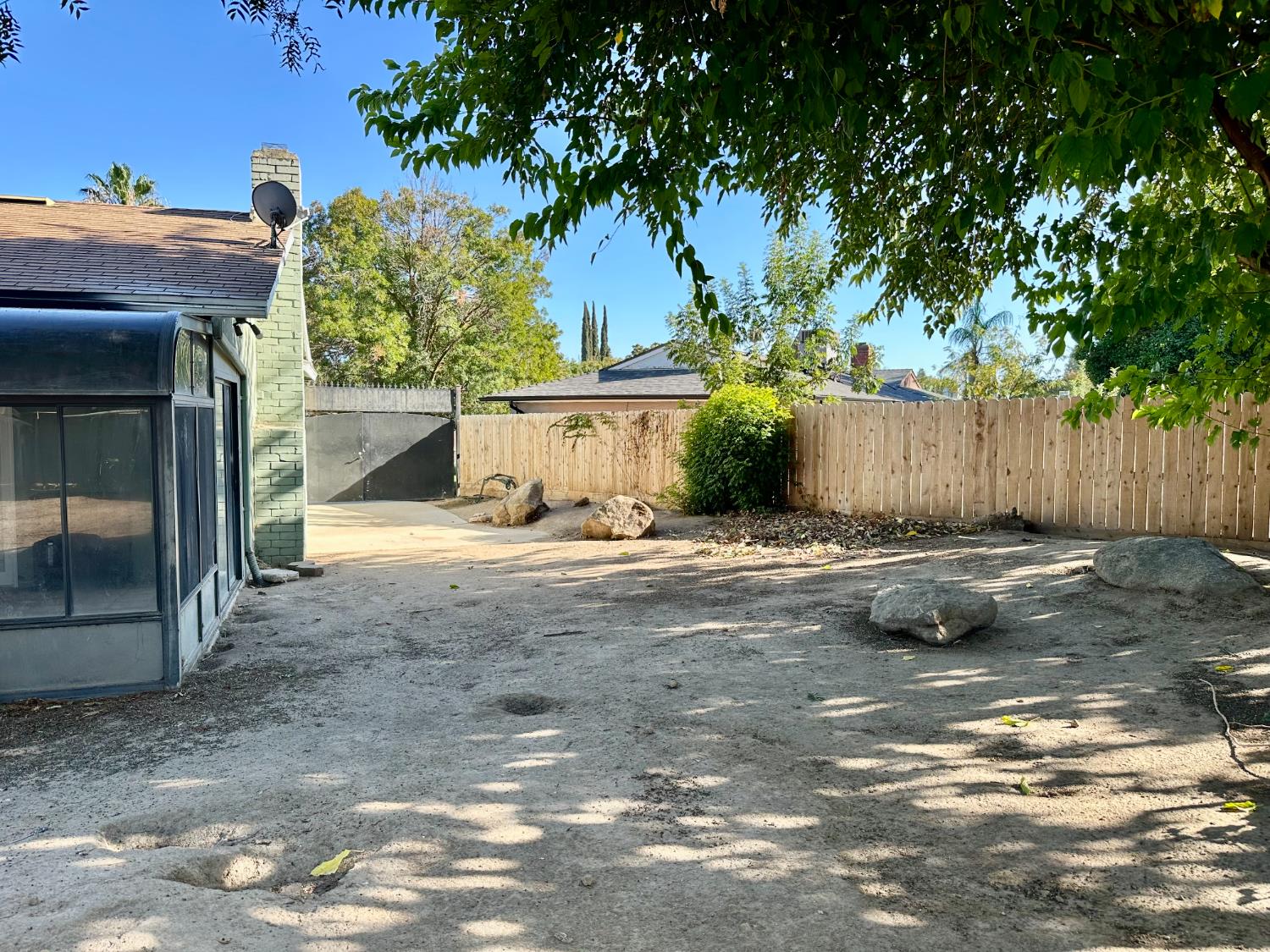 5683 North Rafael Avenue Fresno, CA 93711 - Photo 18 of 19 a view of a outdoor space