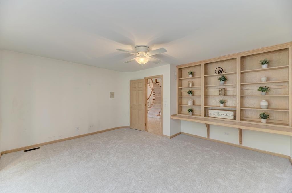 1500 Royal Oak Road Darien, IL 60561 - Photo 5 of 48