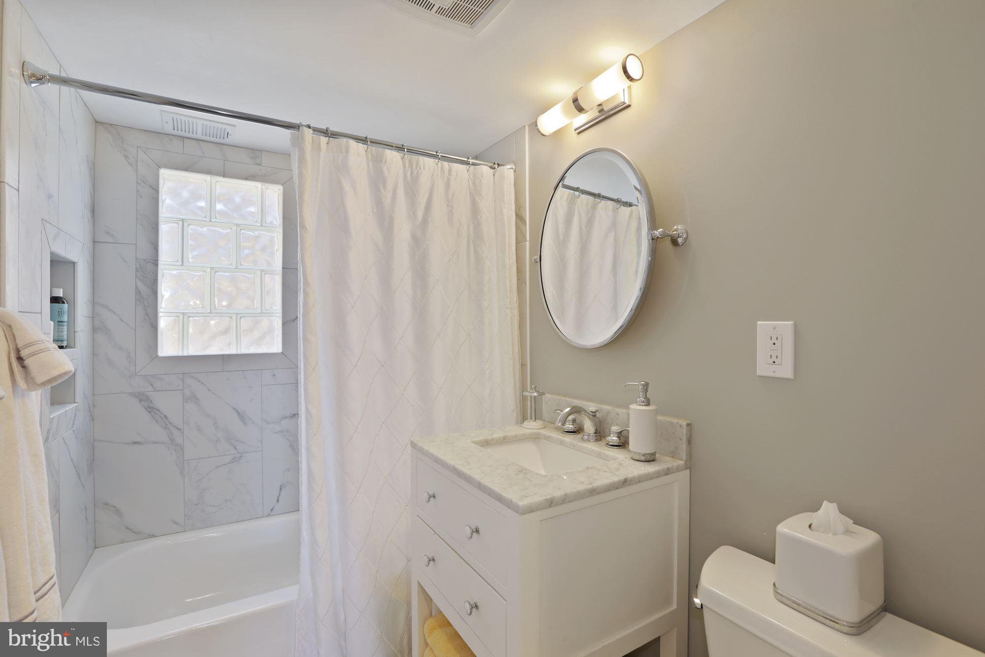 9607 Byeforde Road Kensington, MD 20895 - Photo 26 of 35 Bathroom #3