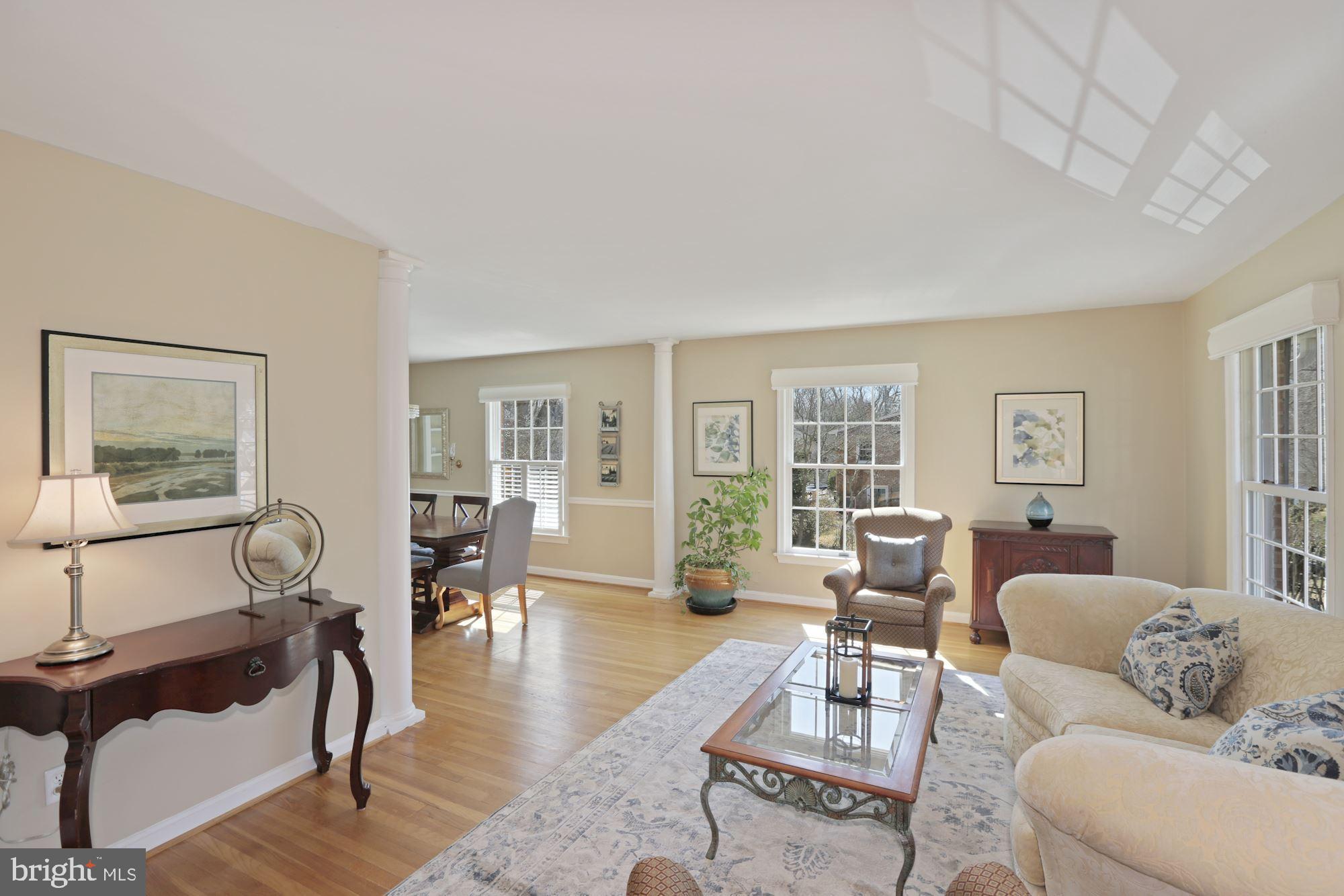 9607 Byeforde Road Kensington, MD 20895 - Photo 5 of 35 Living Room