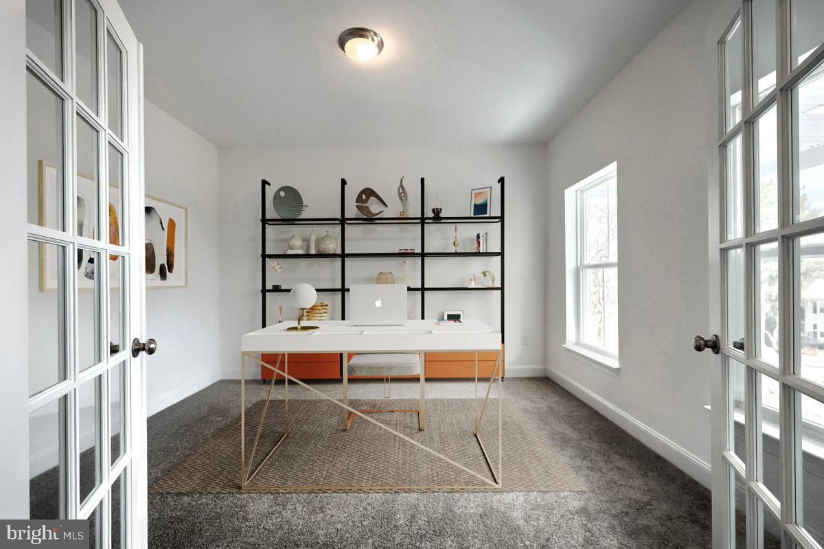 910 Freemansville Road Reading, PA 19607 - Photo 7 of 38 a very nice looking room with a large window