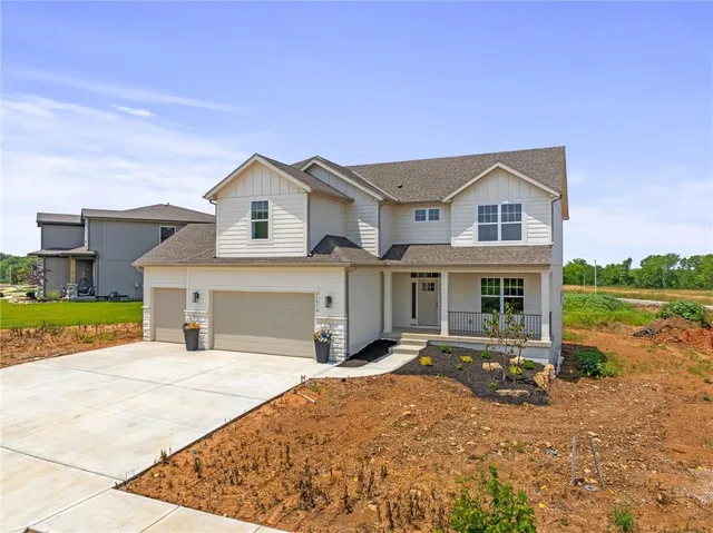 $660,000 | 25010 West 142nd Street, Olathe, KS 66061