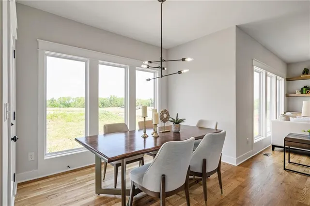 $660,000 | 25010 West 142nd Street, Olathe, KS 66061