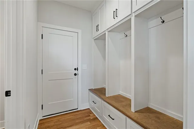 $660,000 | 25010 West 142nd Street, Olathe, KS 66061