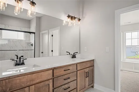 $667,000 | 25010 West 142nd Street, Olathe, KS 66061