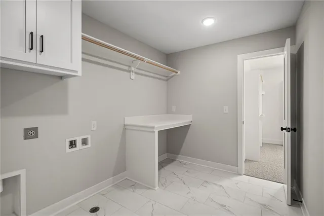 $660,000 | 25010 West 142nd Street, Olathe, KS 66061