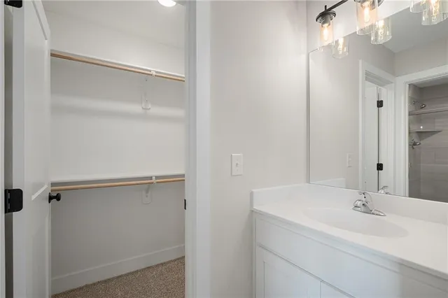 $660,000 | 25010 West 142nd Street, Olathe, KS 66061